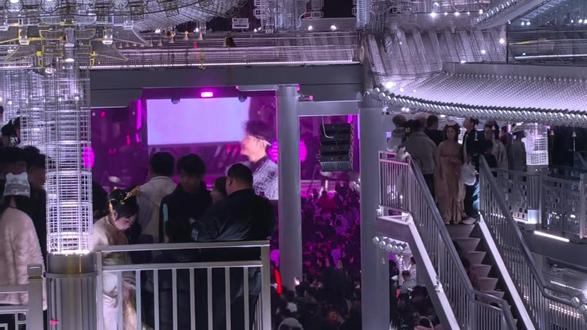 人太堵了,都回去吧#高迪 #开封万岁山大宋武侠城