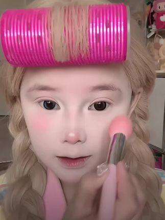 没有废色!纯欲氛围感腮红 Mooneyes浪漫收藏家腮红!纯欲氛围感拿捏!#腮红 #美妆 #超显白显嫩腮红推荐 #新手化妆教程