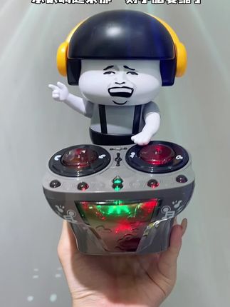 听说你的玩具很多,当我拿出这个蘑菇哥打碟你又该怎么说?#打碟玩具#儿童玩具推荐#电动打碟玩具#儿童礼物推荐