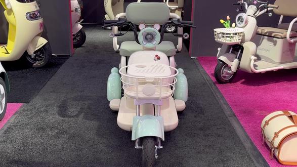 爱玛元宇宙家族,出行方便快捷