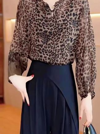 #显瘦穿搭 时尚洋气豹纹长袖套头衬衫女春夏新款宽松显瘦百搭妈妈装衬衣#好物推荐🔥 #早秋穿搭 #美出高级感 #谁穿谁好看