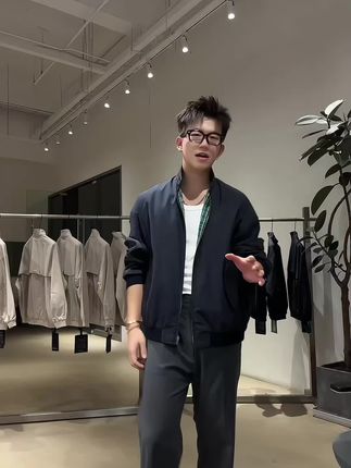 兄弟们,这件外套闭眼入!#男生穿搭 #高级感穿搭 #极简穿搭 #每日分享 #加仑