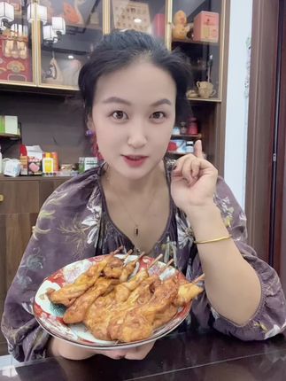 小时候学校门口的里脊肉串终于找到了#陸点膳食 #里脊肉串 #美食 #好吃到停不下来