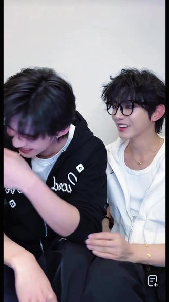 12.15直播
哎呀~~(异常兴奋的小“🐶)#郝熠然 #云旗Yunqi #云熠小世界 #52#云熠星河