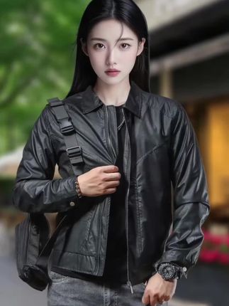 ### 🔥型男必备!2025超燃皮衣来袭🎩宝子们👋,挖 宝子们👋,挖到宝藏单品啦✨!季言这款2025新款男士皮衣绝了👏,商务翻领设计超有范儿💼,春秋薄款正合适🍃。机车风满满的夹克版型,上身秒变潮酷男孩😎。质感高级又百搭,日常通勤或聚会都能轻松驾驭🎉。穿上它,你就是街头最靓的仔🌟!你们觉得怎么样呀🤔? #男士穿搭 #皮衣推荐 #春季新品 #潮流单品 #型男必备