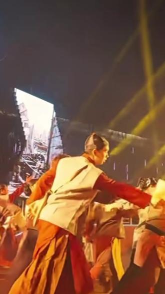 九江的宝子赶紧来甘棠湖玩!冲啊#春节景区抢人大战开启#九江申请出战#过年氛围提前搞起来了#非遗里呢中国年#古浔阳城杀疯了