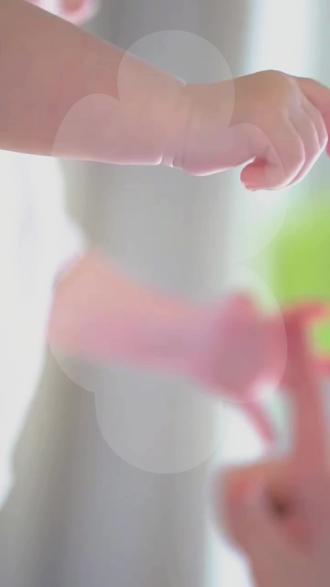 母爱无声🌷,温暖绵长💛
小小的宝贝👶,藏着大大的💕爱意
祝全世界最美的妈妈👩
母亲节快乐呀💐#母亲节 #告白