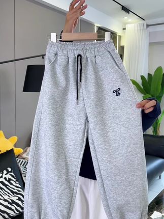 巨洋气巨百搭!品质完全不输品牌货!一整个款式太上档次了!#高品质童装 #女童卫裤 #女童休闲裤 #百搭裤子 #女童穿搭
