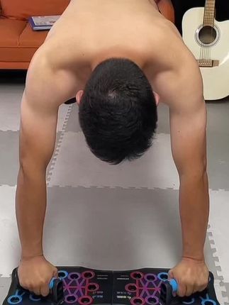 新手锻炼一个俯卧撑板就够了!#运动健身 #居家健身 #健身