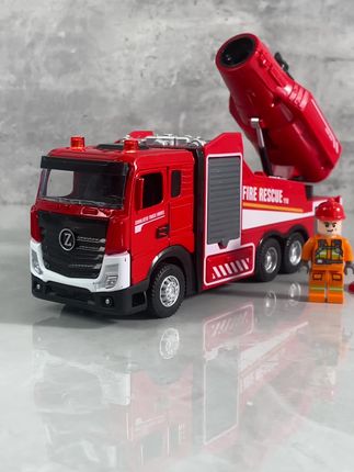 合金喷雾消防车模型儿童玩具车洒水车仿真救援车工程车雾炮车男孩#汽车模型 #合金玩具车 #儿童玩具 #消防车玩具 #喷雾消防车