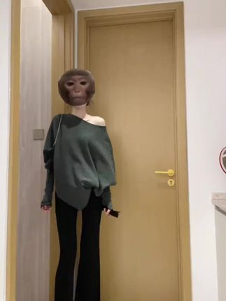 慵懒风V领针织衫毛衣外套2025春秋新款不规则设计感蝙蝠袖女上衣#慵懒风#针织毛衣#蝙蝠袖#V领 #外套