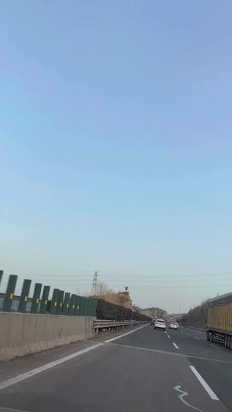 连霍高速信号树,看到信号树,那就离家不远了!