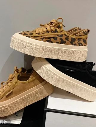 #好物推荐🔥 #潮牌穿搭 #潮鞋推荐好看不贵 #新款女鞋 #百搭鞋子