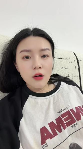 例假裙已经够匪夷所思了😂居然还有姨妈牛仔裤老天爷啊#上热搜 #奇奇怪怪的衣服 #例假裙 #姨妈裙 #例假牛仔裤