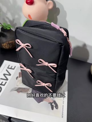 超大容量化妆包,不仅颜值好看 还有6大分区 站立式手提大容量,出门带它一个就够了#化妆包#出差旅行必备#大容量化妆包#收纳