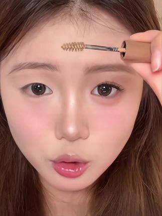 深眉毛的姐妹化妆显凶的 都来试试这染眉膏!涂上去都变温柔了#美妆百万新星计划 #学生党平价安利 #平价彩妆 #能扛住原相机质感妆容 #换头了换头了