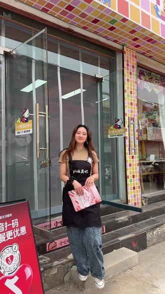 五一遇上母亲节 来店里拼豆豆转发朋友圈得好礼啦~#拼豆花束 #拼豆时钟 #蜡笔小新钟表 #diy礼物