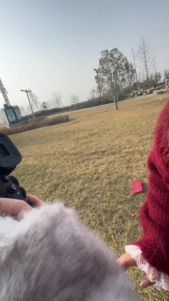 预制一波新年照
#预制新年照 #星星子摄影 #西安女摄影师 #春节拍照姿势