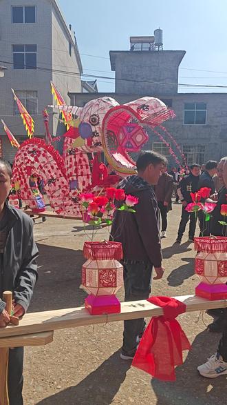 广信区石人乡一年一度龙灯节开搞,青山田畈龙灯#传承地方民俗文化