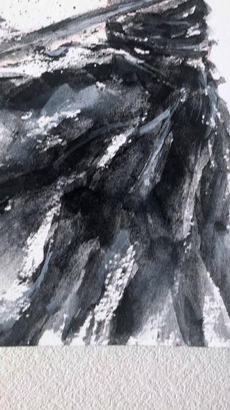 这幅画,是写给所有女性的一封情书。
它想告诉每一个人:女性的力量,从来不是要活成“另一个男人”,而是在自己的战场上,活成自己的英雄。就像花木兰,她用剑劈开了“女子不如男”的偏见,也用温柔守护了心中的山河。
在三八妇女节这个特别的日子里,愿我们都能像她一样,既有拔剑的勇气,也有归园的从容;既有披甲上阵的锋芒,也有藏在心底的柔软。
#祝她铮铮祝她昂扬 #三八女神节 #花木兰 #手绘 #古风人物绘画