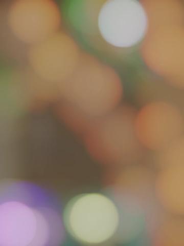 鲍比达编曲,收录在当年“正大综艺”的男主持人程前的个人专辑中。这首歌还有戴军与容榕的版本。#怀旧经典金曲 #创作者中心 #创作灵感 #好歌推荐 朱桦 心乱