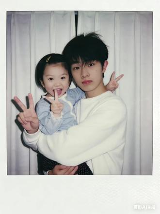 你不记得了吗,我小时候抱过你 和女朋友小时候合照拥抱ai指令教程来啦!#豆包ai 和男朋友合照 和女朋友拥抱ai指令教程 豆包ai指令 #豆包指令 #翻旧照#情侣