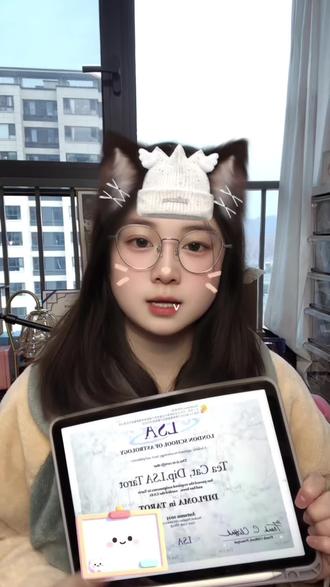 三个月通关 ✅| LSA卡牌保姆级拿证指南(下)
英语不好❌怎么学纯英文课
🙌手把手教你怎么用ai辅助学习
✍🏻三个月备考全过程
🌟必学章节标重点
#LSA #塔罗证书 #伦敦占星学院 #塔罗