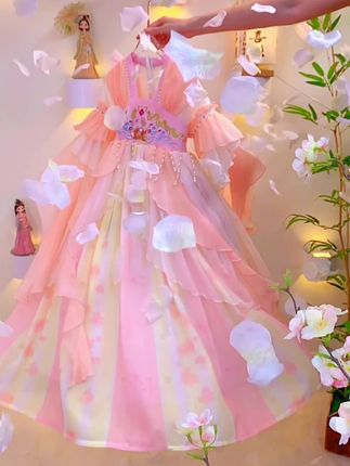 等你出生了,我就轻松了;等你上学了,我就自由了;等你考上大学,我就没责任了;等你工作了,妈妈也就老了#高品质童装 #女宝宝汉服裙子 #儿童穿搭