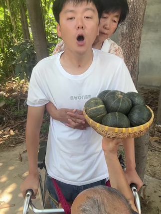越努力越幸运!#奇兵加油#贝贝南瓜