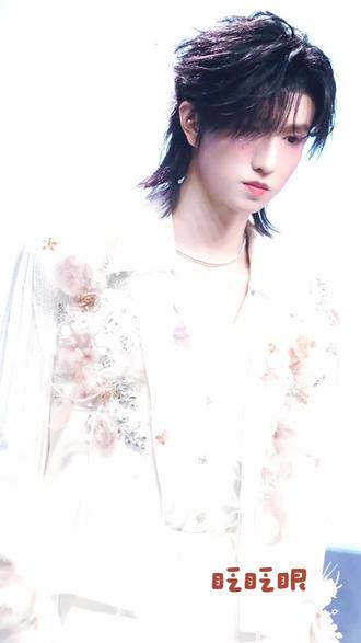 《你不知道的事》童禹坤纯享版
请大家多多关注一下这个童禹坤哦
#童禹坤 #向全世界安利 #童禹坤唱歌 #TF家族荣耀之战