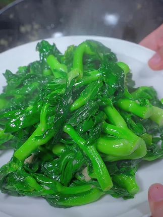 青菜每天都要吃,这个矮脚苏州青正是季节,吃起来清甜脆嫩,全家人都爱吃!#青菜 #矮脚青#家常菜 #家常饭