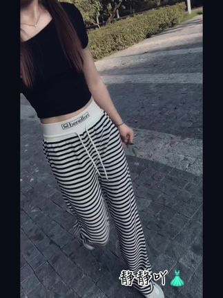 “与人与事做到仁至义尽就可以了 真诚如果开不了花 就让它长满刺吧…”#秋季穿搭#显瘦条纹休闲裤 #穿搭穿搭 #每日分享