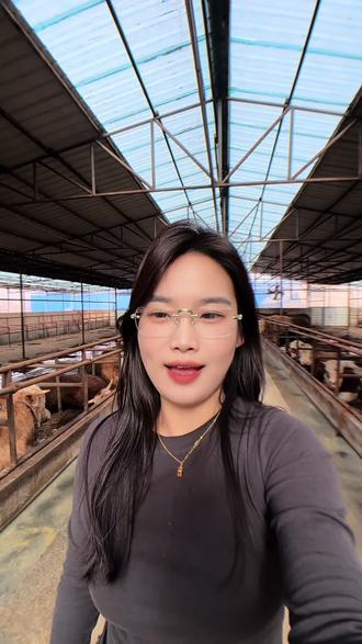 胆大的骑龙骑虎,胆小的吃泥吃土,要么够贪要么够狠,少年畏惧出身穷,只是潜水困蛟龙,人要闯马要放,人这一生必须坦坦荡荡!老弟跟姐处!#创作者扶持计划 #三农 #励志