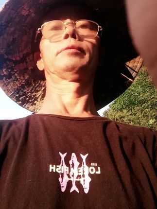 我把《为何为你动了情”这首歌送给大家,