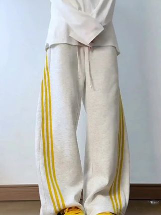 美式复古三条杠运动裤男款秋季宽松垂感卫裤撞色大码潮流休闲裤子#休闲裤#ootd穿搭#谁穿谁好看#穿出自己的风格#显高显瘦显腿长
