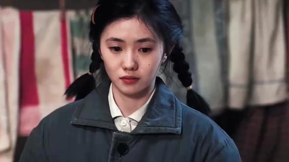 女演员千万别整容,26岁刘浩存33岁杨紫对比,就明白了