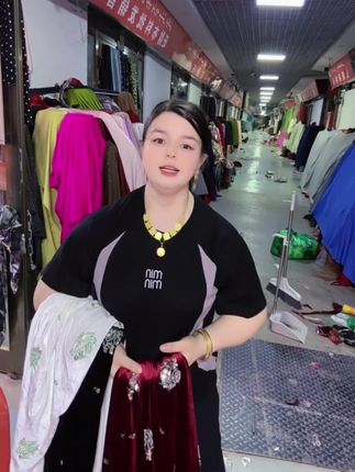 #穿搭 @DOU+小助手 @DOU+上热门