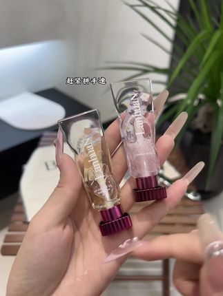 谁懂才这价就能拥有包装高级好看又好用的唇部精华!赶紧试试!#兰唤唇部精华 #润唇膏 #唇膏 #唇部护理 #学生党必备