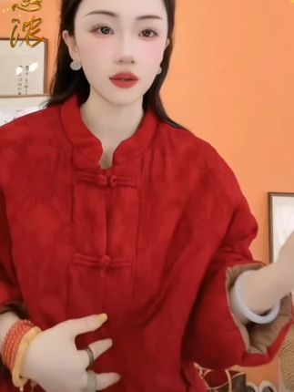 新中式复古盘扣麻棉提花夹棉拜年贵气松弛感女装棉服#品质女装 #面料柔软舒适 #谁穿谁好看系列 #拜年服 #棉服