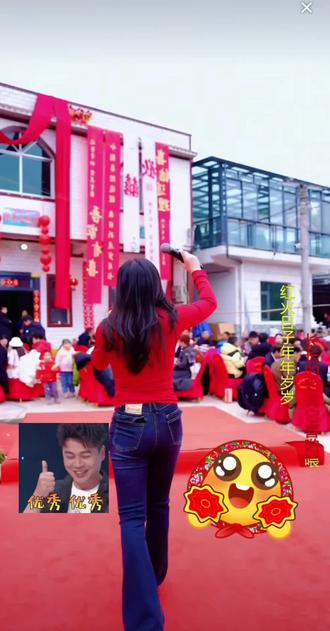 兄弟俩久违的同框,太养眼了#兄弟情深 #久违的场面 #小北昊翰#姐弟情深 @小北💎直播号
@柳飘飘2月1日宝宝百日宴五周年庆典 @昊瀚•星城合伙人