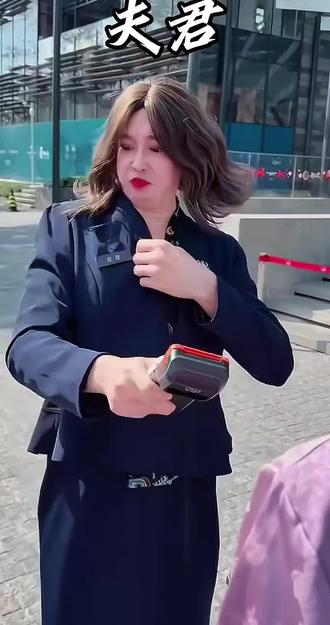 想看什么自己剪#二创#周小闹#吴经理#杨经理#夫君可来相助