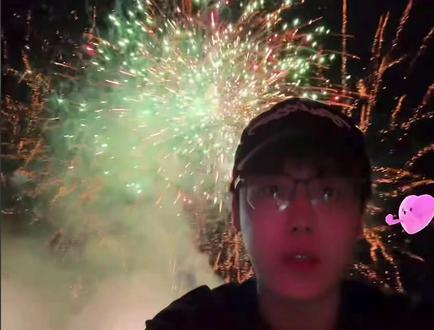 新年快乐!泽哥@陈泽- @陈泽陈泽 @活着不玩不如死 #陈泽 #烟花秀 #三亚 #新年快乐