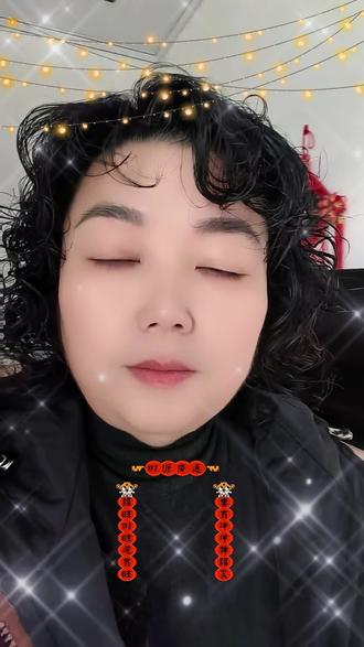 #真实生活分享官 #怎样区分上下联#贴春联 @DOU+小助手 @粉丝1000万 @农村宋姐