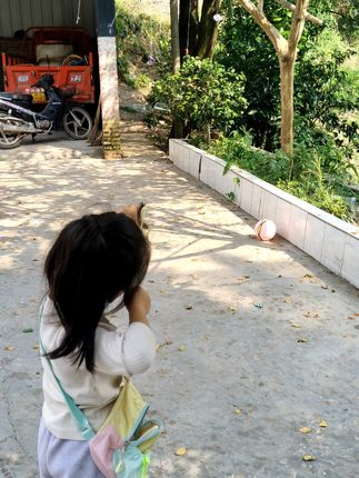 连中两发#弹弓 #弹弓爱好者 #户外 #女弹弓手