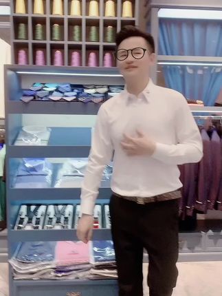 姐姐,干嘛呢?我想你了,知道你很忙,也很累,想你也不能去打扰你,有种爱,不在身边,却在心间,见与不见,依然想念,远方的你一定照顾好自己,保护好自己 #我想你了 #好久不见 #张得火