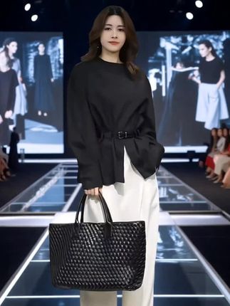 #时尚潮流精品套装 #早秋新款 #时尚潮流精品女装 #高端大气 #回头率爆棚 @巨量千川