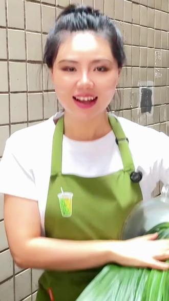 摆摊不丢人 带你沉浸式体验卖槐花粉#摆摊 #摆摊vlog #摆摊创业 #摆摊日记 #小成本创业项目推荐