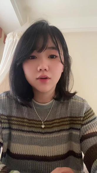 卡骆驰的洞洞鞋都谁在买啊? 不就一双拖鞋嘛,为啥他买的那么贵,到底值不值得入手啊?#卡骆驰洞洞鞋#crocs洞洞鞋 #洞洞鞋