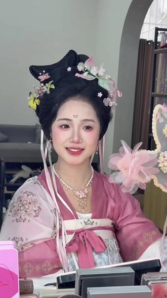 第三十四期素人改造 #汉服妆发造型 #小唐风汉服妆造