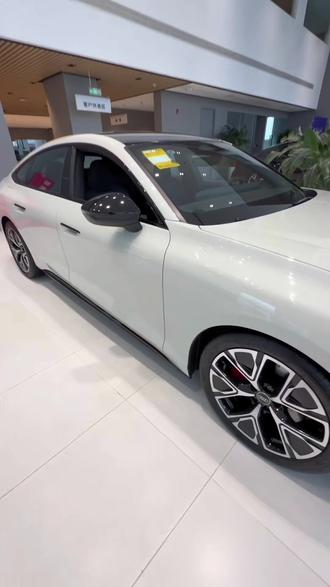 静态体验奥迪A5Lsportback#上汽奥迪a5l智美绝尘 @上汽奥迪